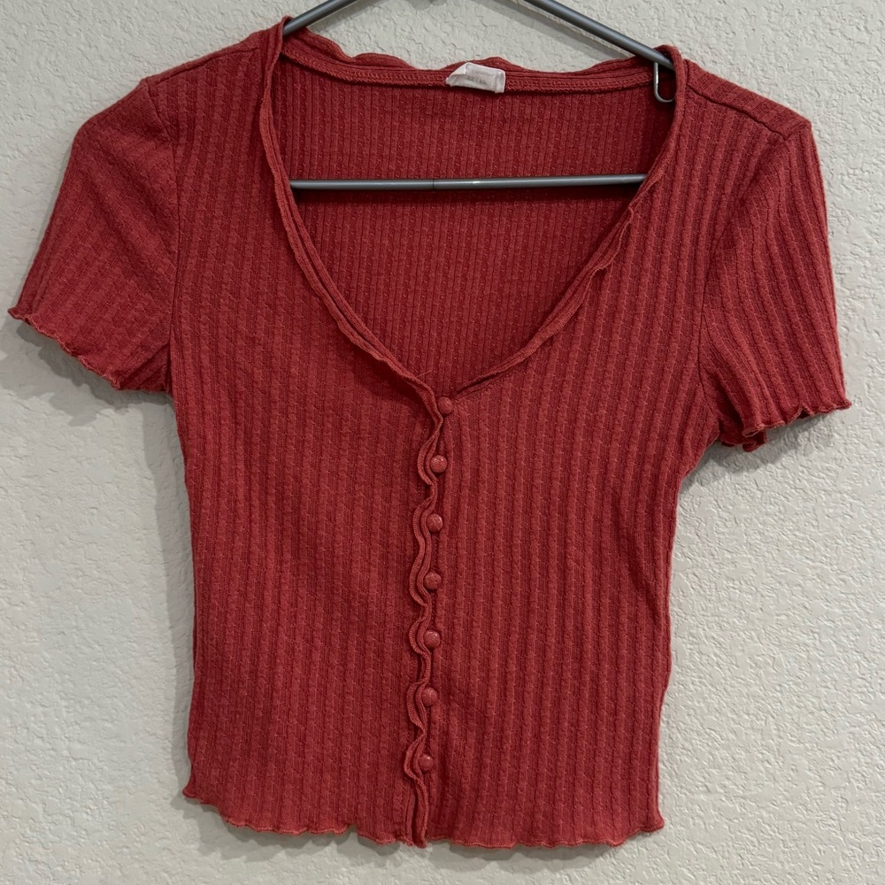 Cute pink top!